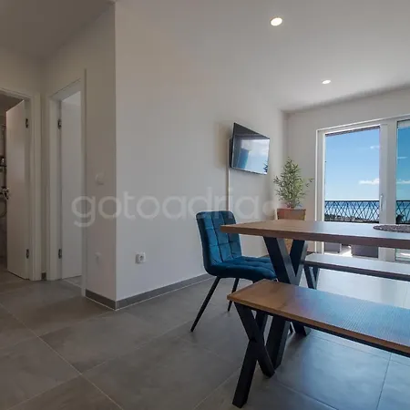 Sea View Leana Apartman *