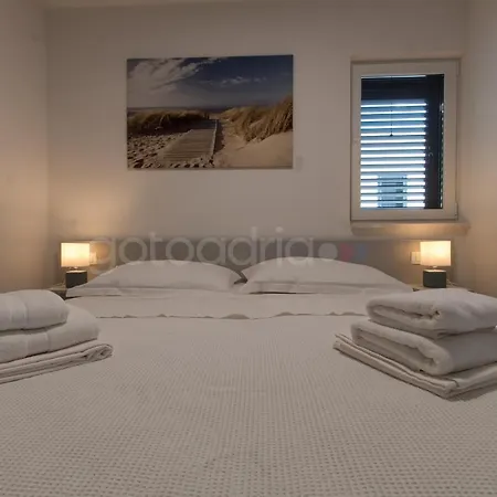 Sea View Leana Makarska