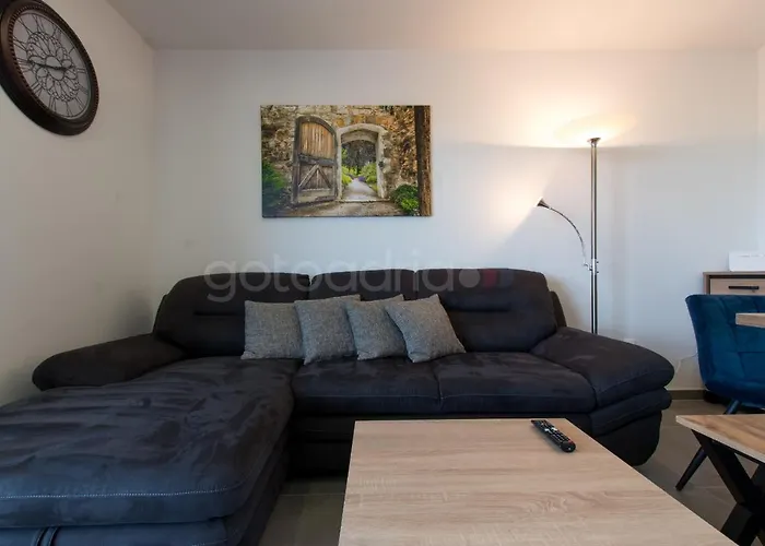 Sea View Leana Apartmán