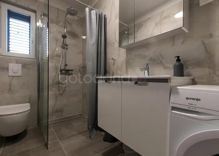 Sea View Leana Apartment Makarska