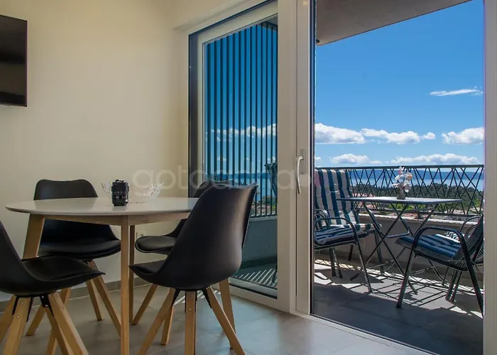 Sea View Leana Makarska