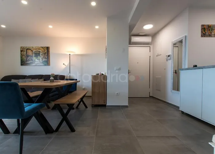 Sea View Leana Lägenhet